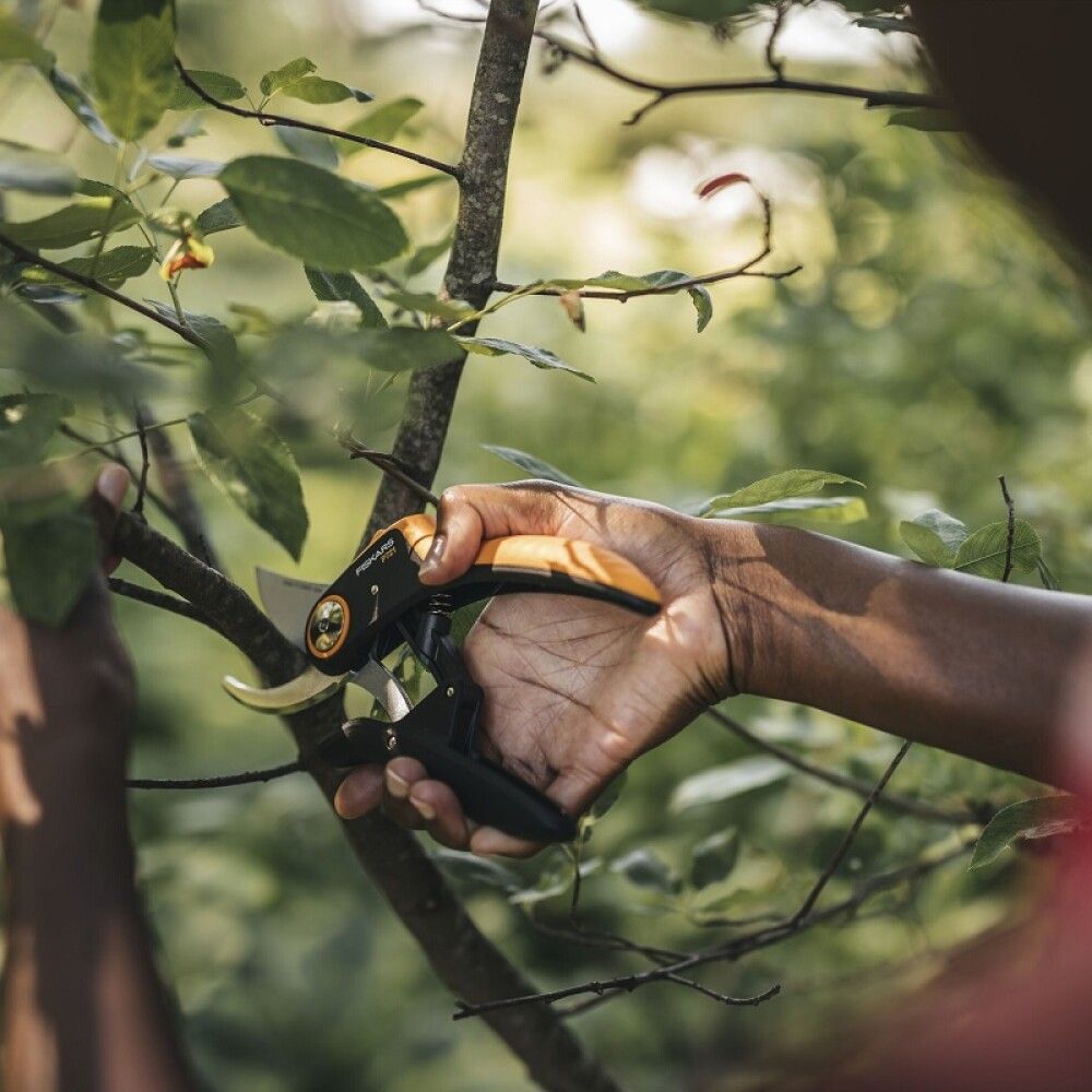 Greinaklippur 24 mm Fiskars Plus P721