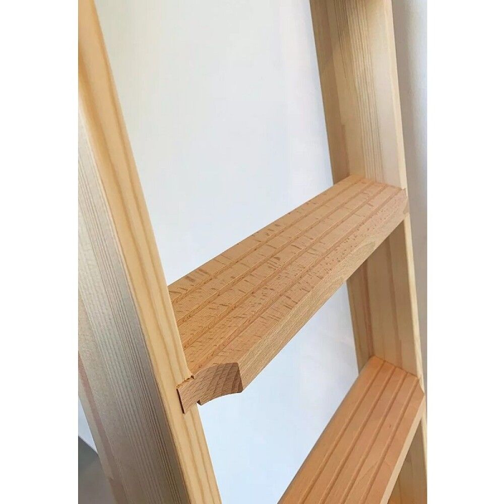 Risstigi 10 þrep 40x237cm Dolle viður